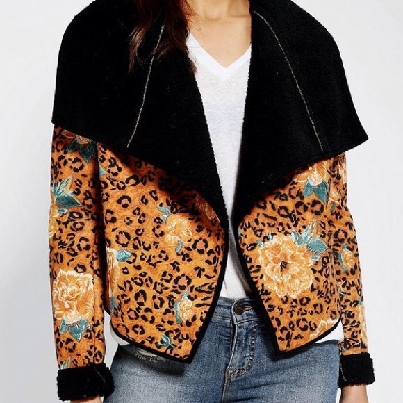 MINKPINK Wild Rose Coat Sherpa Jacket cheetah - Picture 8 of 8